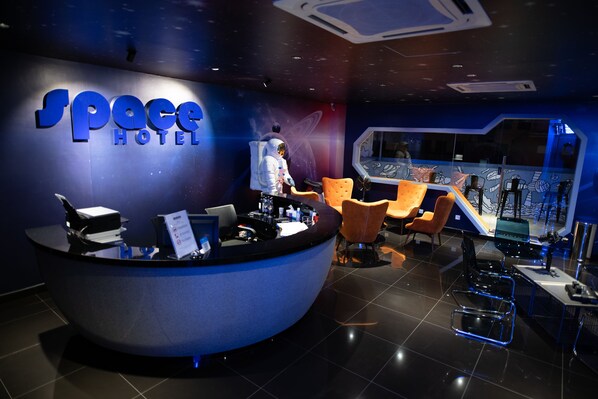 Lobby sitting area - Space Hotel (Kuala Lumpur)