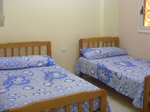 Egyptian cotton sheets, premium bedding, individually decorated - Happy Days (Hurghada)