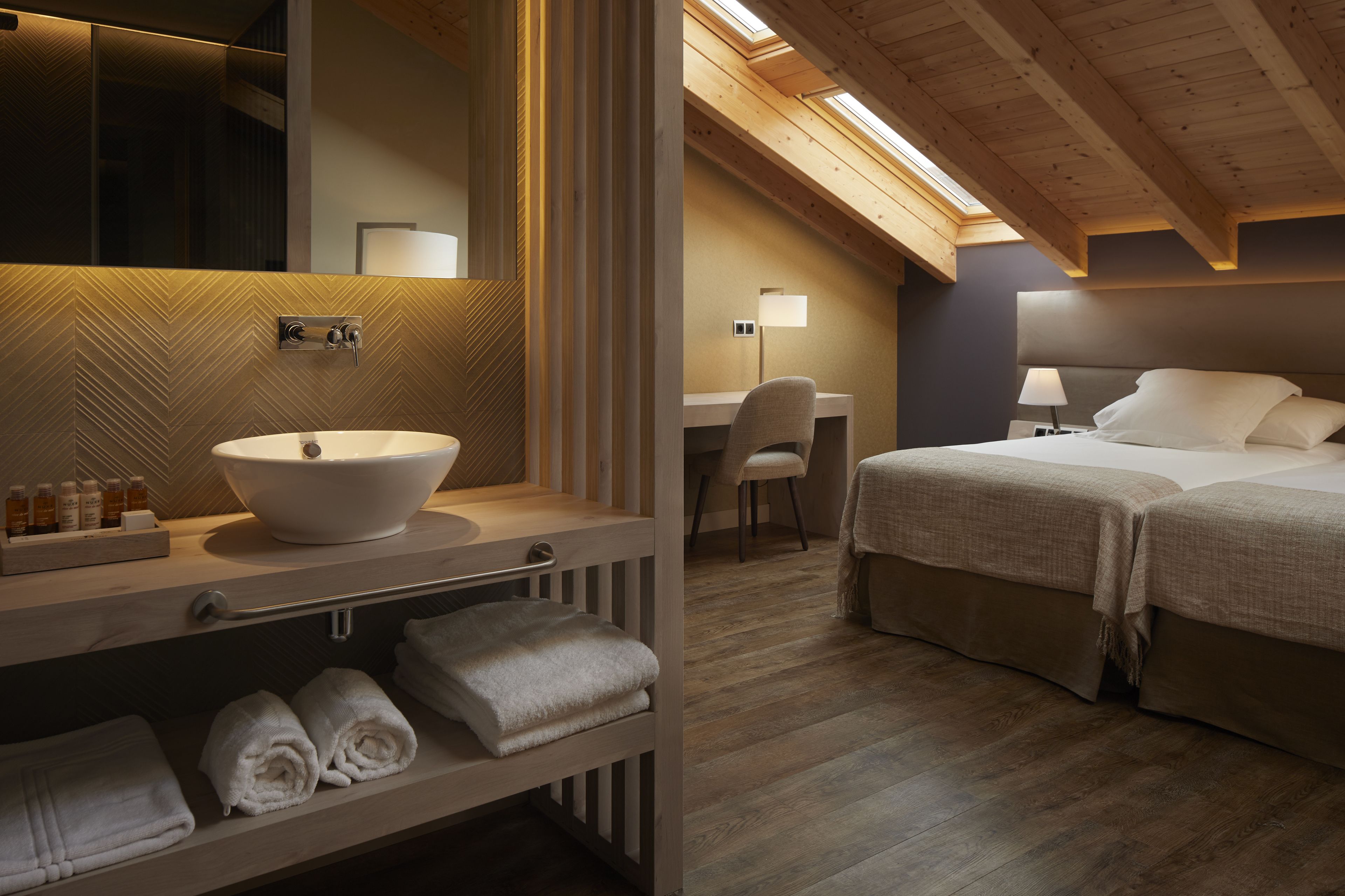 1 bedroom, minibar, in-room safe, desk