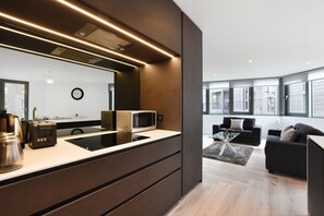 Apartment, 2 Bedrooms | Private kitchen - Hoxton by Servprop (London)