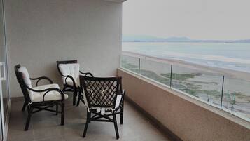 Apartment, 2 Bedrooms | Terrace/patio