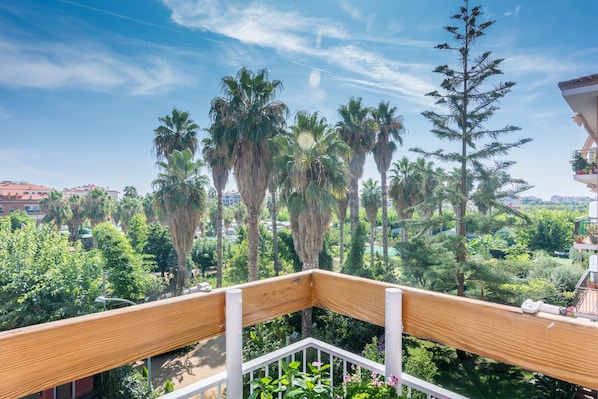 アパートメント 3 ベッドルーム バルコニー | バルコニー