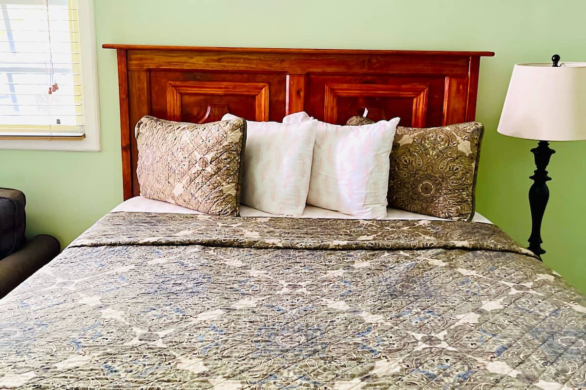 Premium-huoneisto, 1 keskisuuri parisänky | 1 makuuhuone, italialaiset Frette-lakanat, ylelliset vuodevaatteet