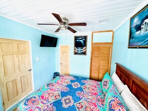 Comfort Apartment, 1 Queen Bed with Sofa bed | 1 bedroom, Frette Italian sheets, premium bedding - Dawsons Hideaway (Nassau)