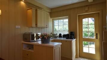 Apartemen Deluks, kamar mandi pribadi | Dapur bersama