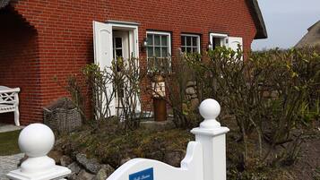 Deluxe Apartment, Private Bathroom | Exterior