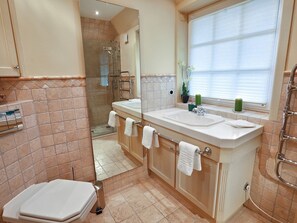 Deluxe Apartment, Private Bathroom | Bathroom - Ferienwohnung Dikstig "links" (Kampen)