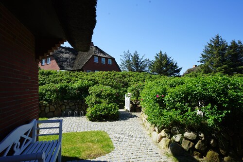 Ferienwohnung Dikstig - links - FERIENWOHNUNG "DIKSTIG "