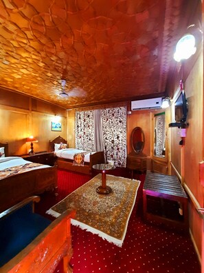 Royal Room | 8 bedrooms, Frette Italian sheets, premium bedding, down comforters