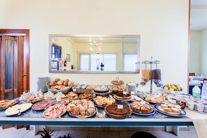 Frokostbuffé er inkludert hver dag