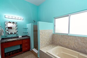 Family Villa, 4 Bedrooms, Beachfront | Bathroom | Shower, free toiletries, hair dryer, towels - Vista del Mar by NAS (Playa del Carmen)