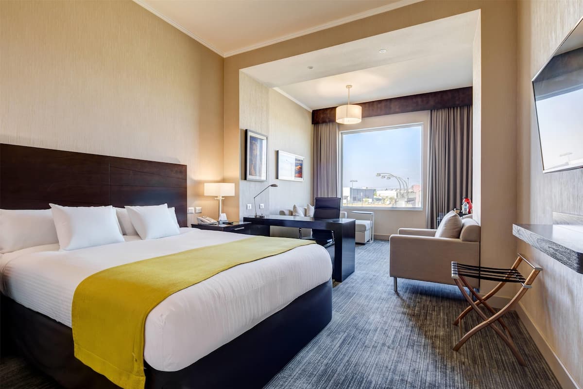 frette italian sheets, premium bedding, pillow-top beds, minibar