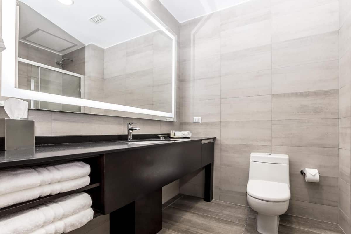 frette italian sheets, premium bedding, pillow-top beds, minibar