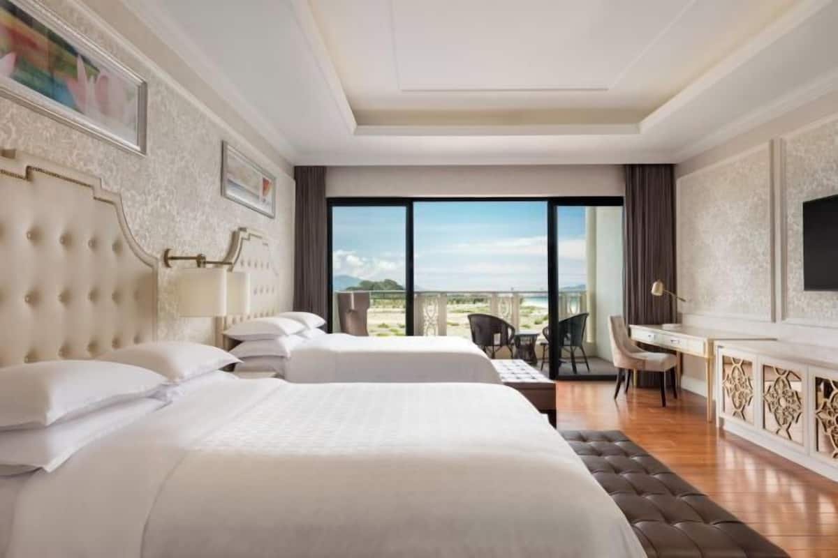 1 bedroom, premium bedding, minibar, in-room safe