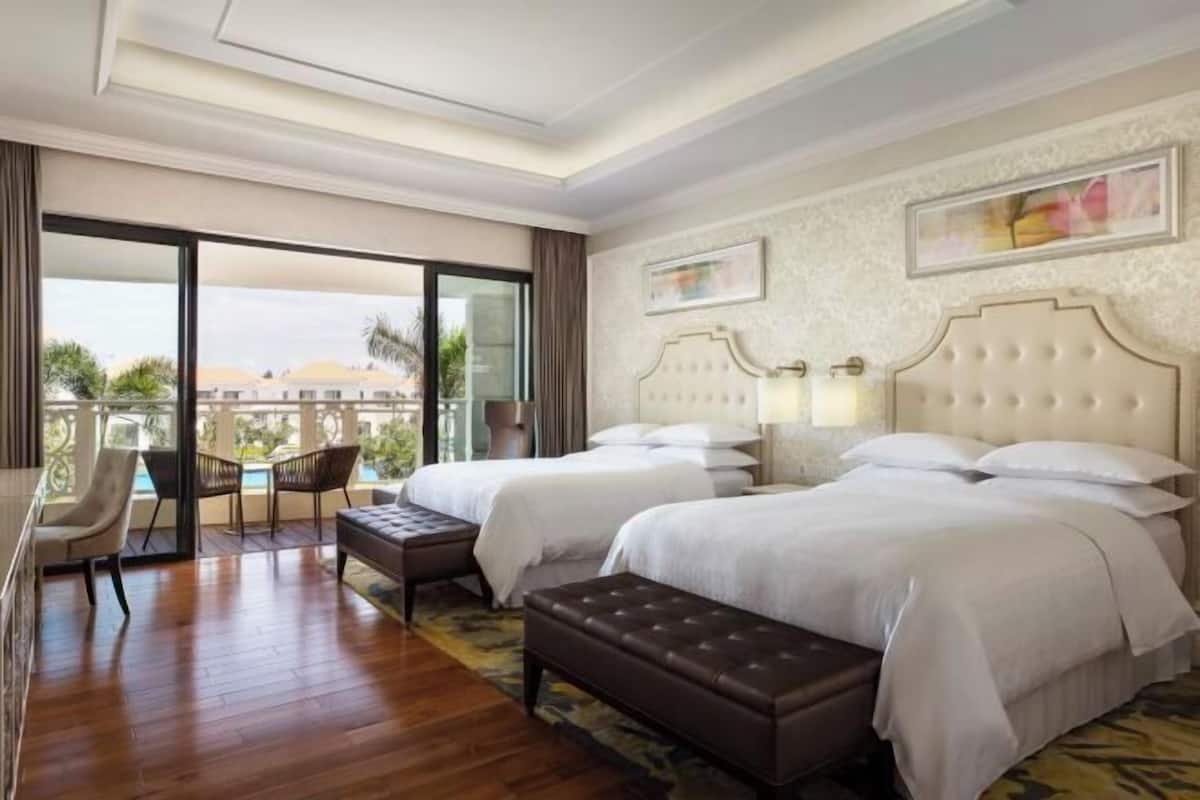1 bedroom, premium bedding, minibar, in-room safe