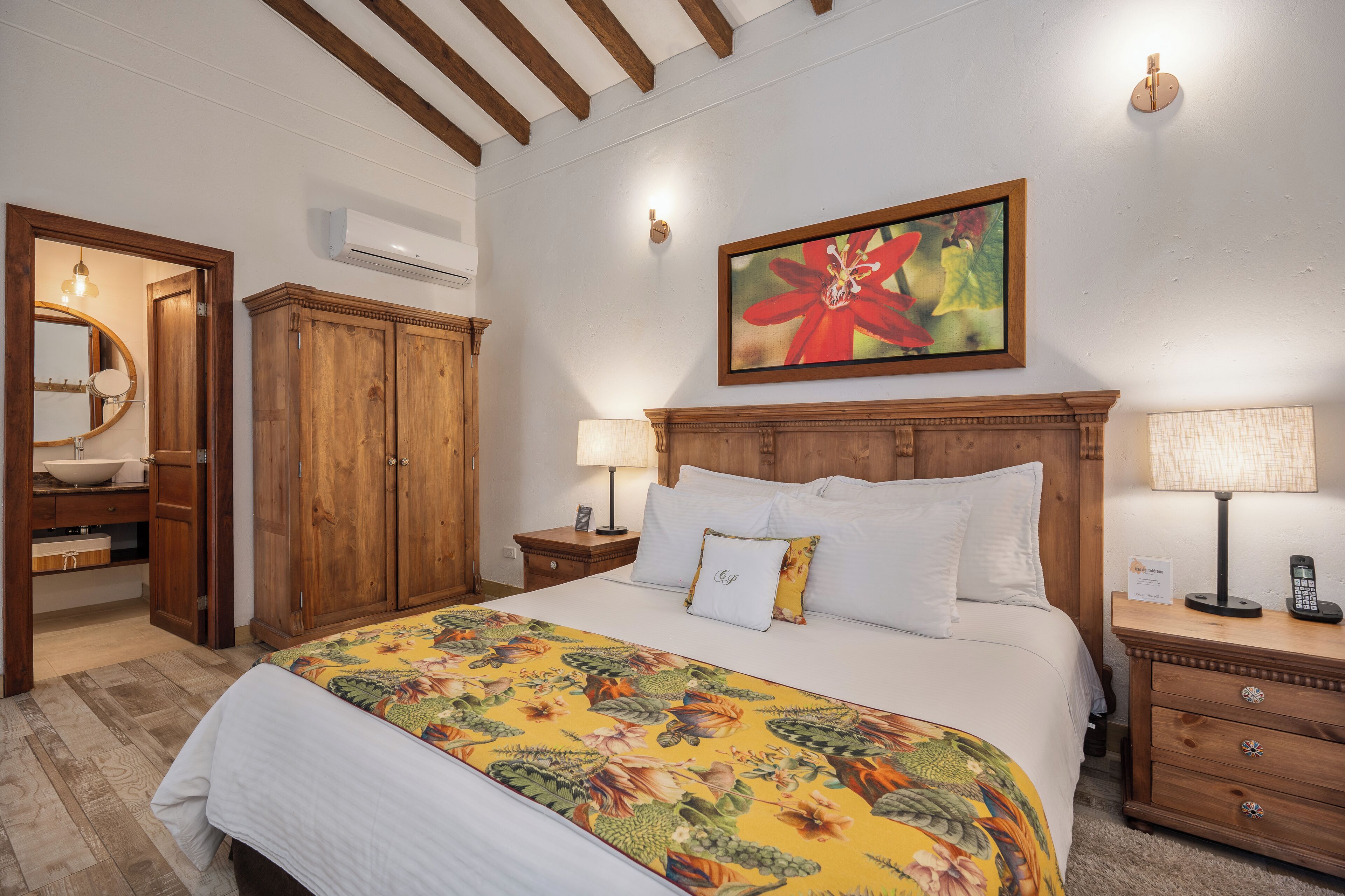 Double Room, 1 Queen Bed