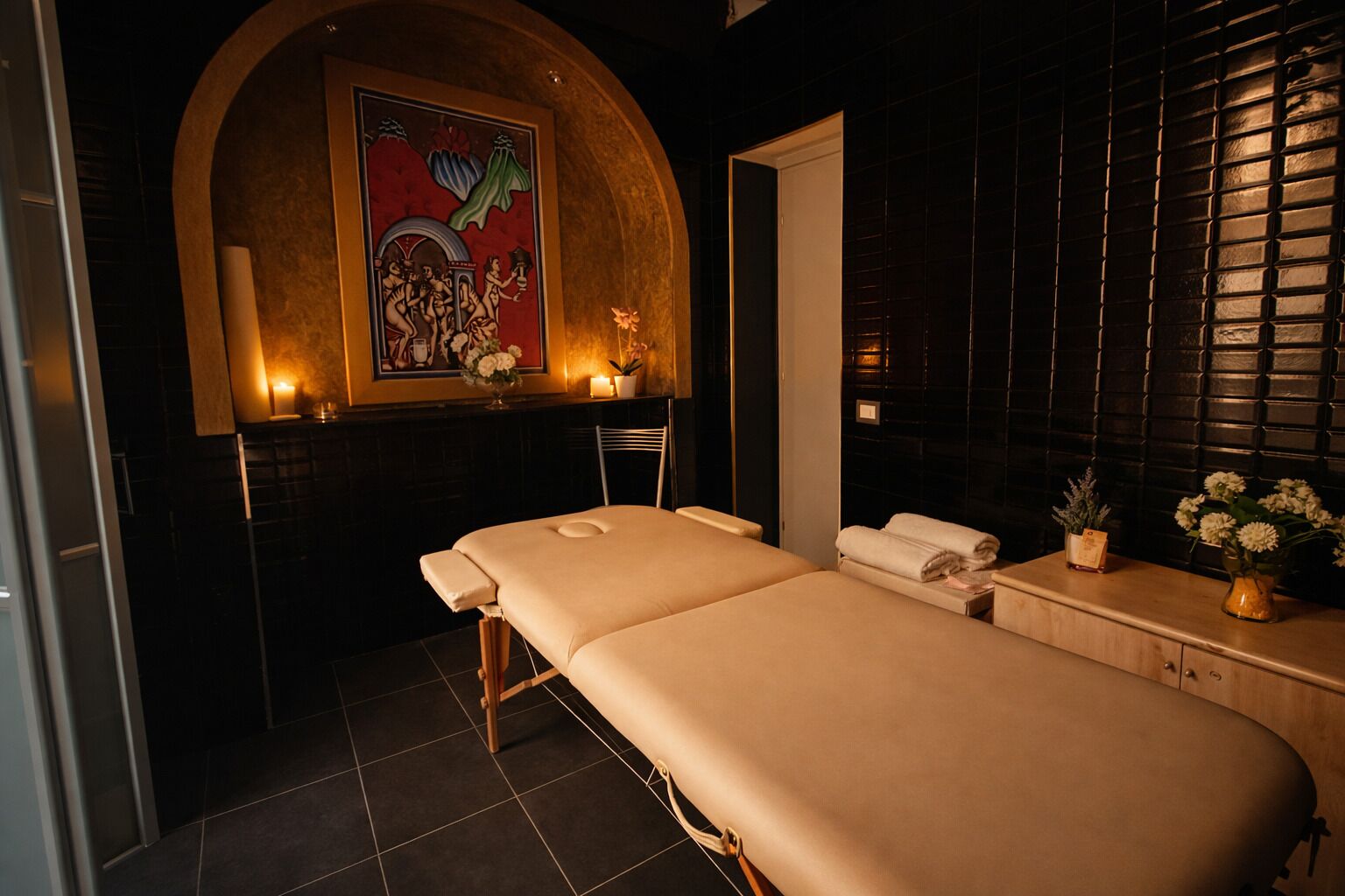 Lichaamsbehandelingen, hotstone-massages, diepe bindweefselmassages
