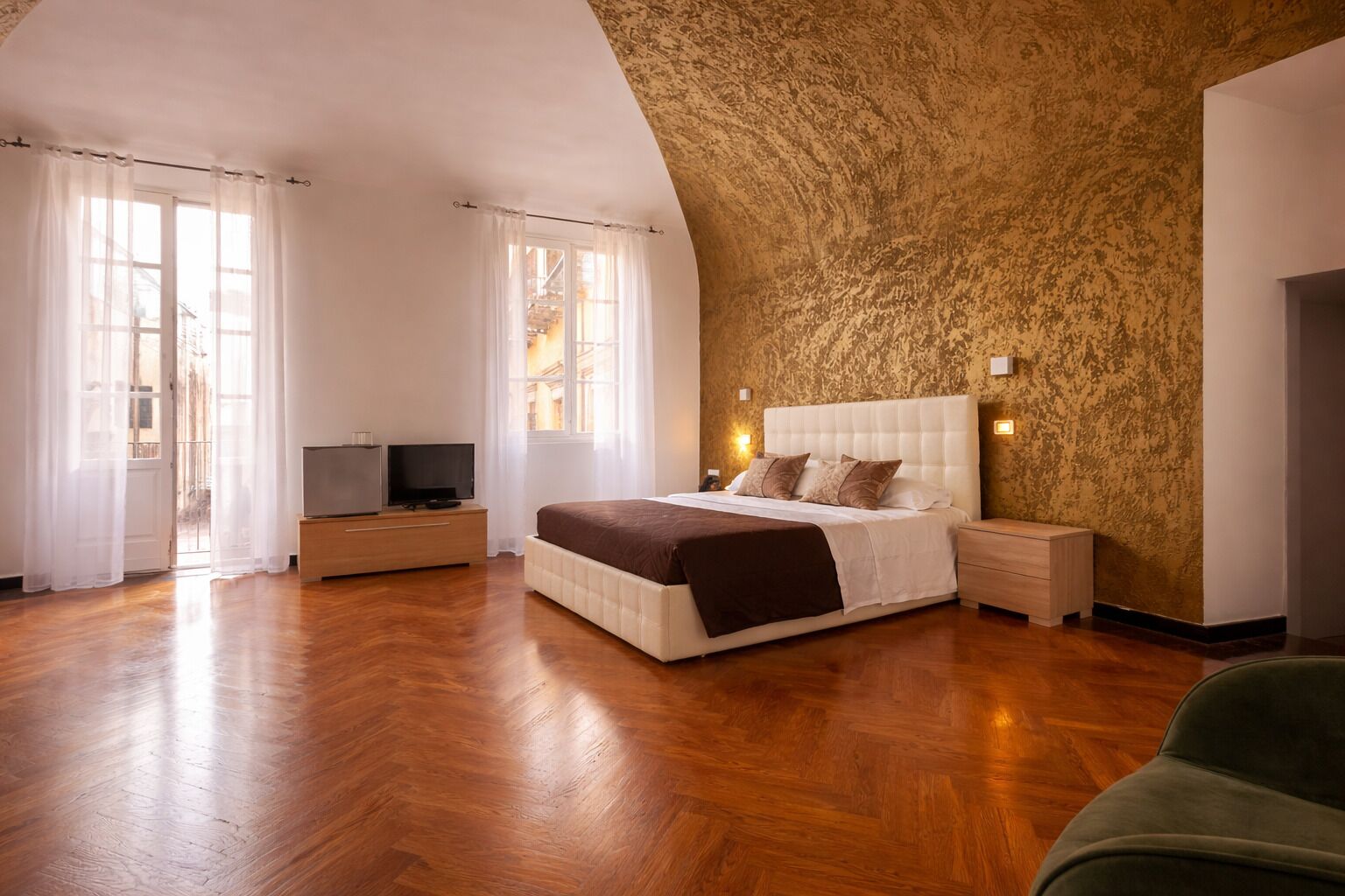 Romantic Double Room | 1 bedroom, premium bedding, down duvets, minibar