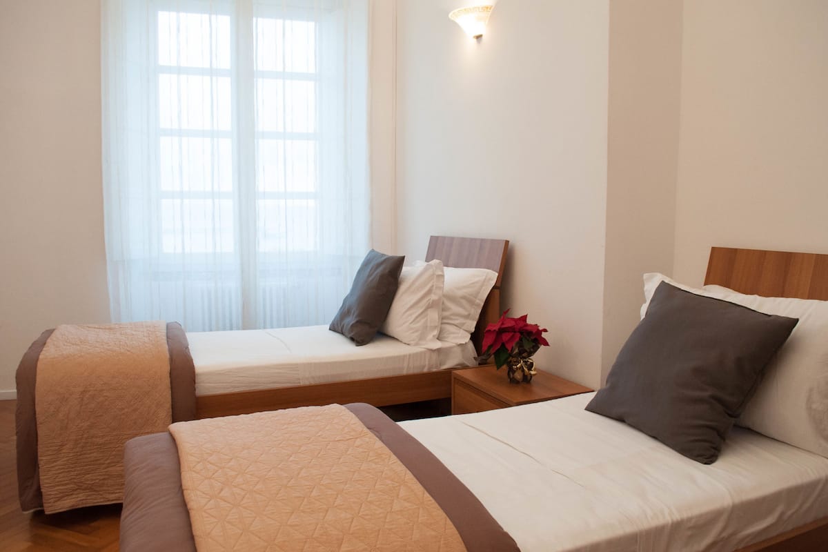 Deluxe Room, 2 Bedrooms, Ensuite | 1 bedroom, premium bedding, down comforters, minibar