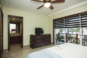 Exclusive Duplex, 2 Bedrooms | 2 bedrooms, in-room safe, iron/ironing board, cribs/infant beds