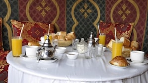 Unclassified image, 5 of 40, button - Hotel Cecil (Marrakech)