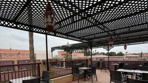 Unclassified image, 4 of 40, button - Hotel Cecil (Marrakech)