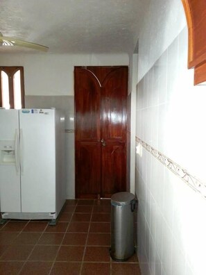 Townhouse Keluarga, 4 kamar tidur | Dapur pribadi | Lemari es, microwave, oven, dan kompor