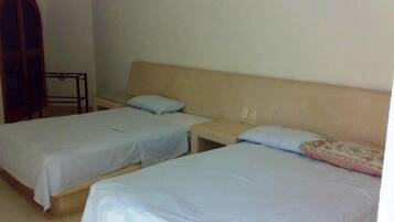 Family Townhome, 5 Bedrooms | 5 bedrooms, free WiFi