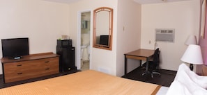 1 bedroom, desk, free WiFi, bed sheets