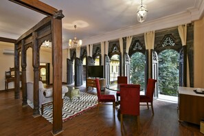 Raj Mahal Two Bedroom Suite | Living area