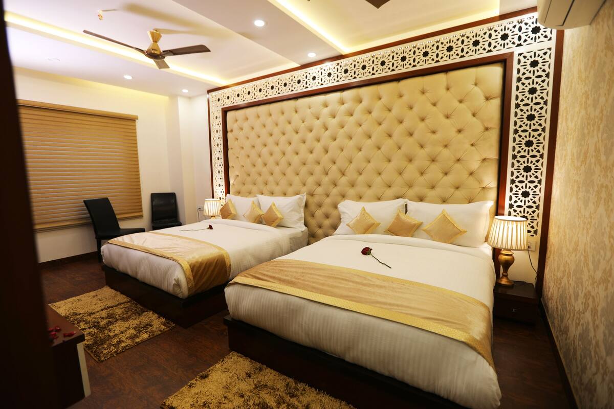 Family Room | In-room safe, desk, rollaway beds (surcharge), WiFi (free)