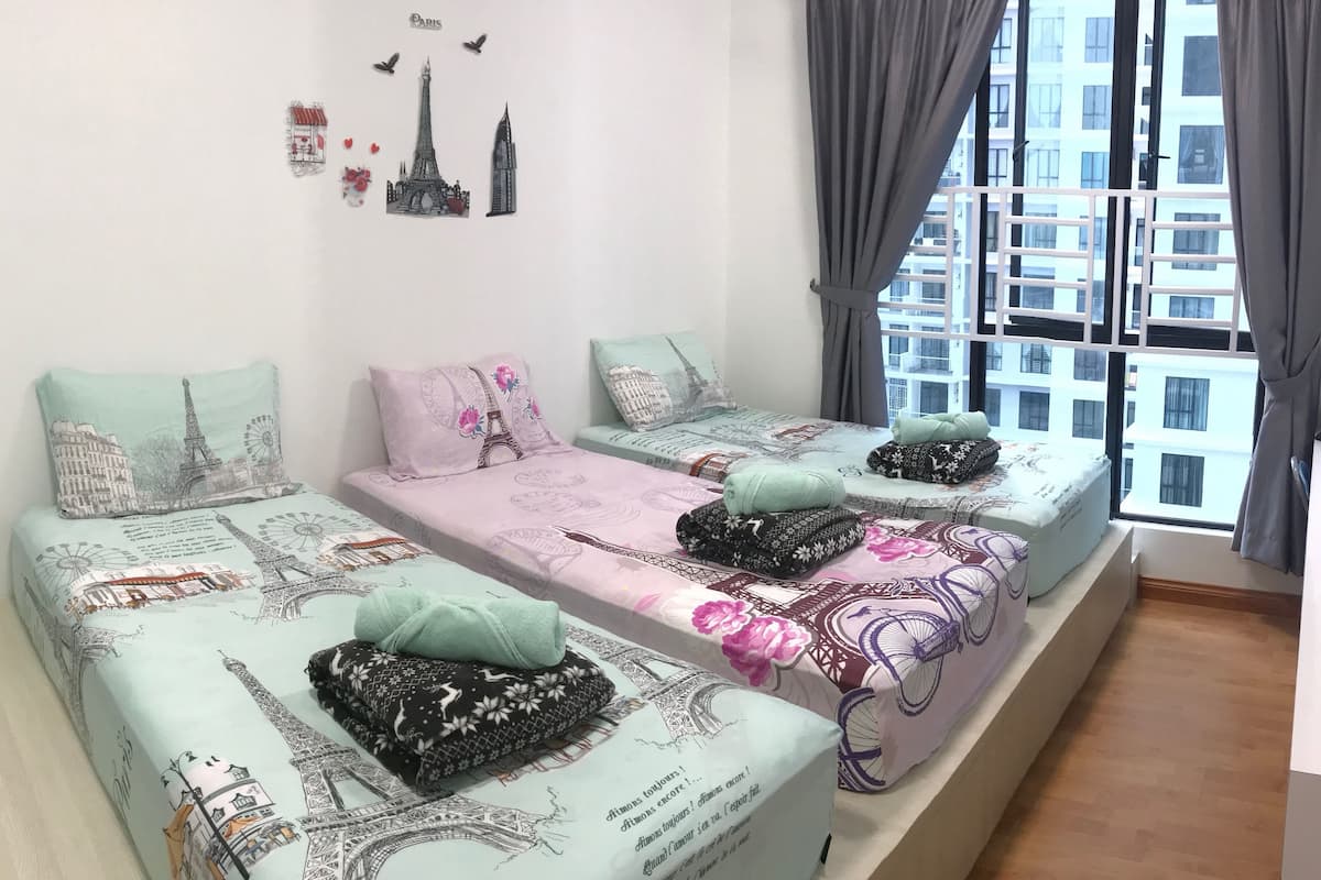 family condo, 3 bedrooms, non smoking, pool view | 3 bedrooms, premium bedding, desk, laptop workspace