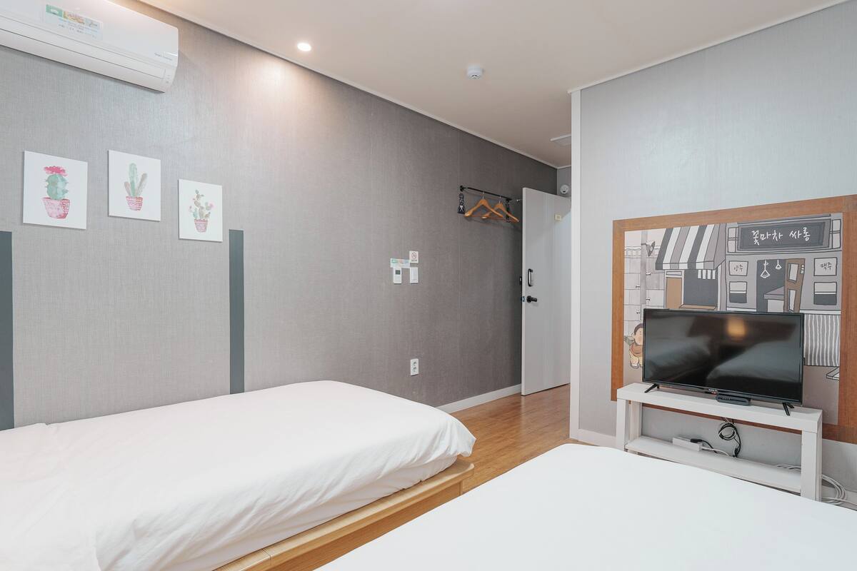 Standard Twin Room, 1 Bedroom, Non Smoking, Private Bathroom (Breakfast not provided) | 1 bedroom, premium bedding, down duvets, soundproofing