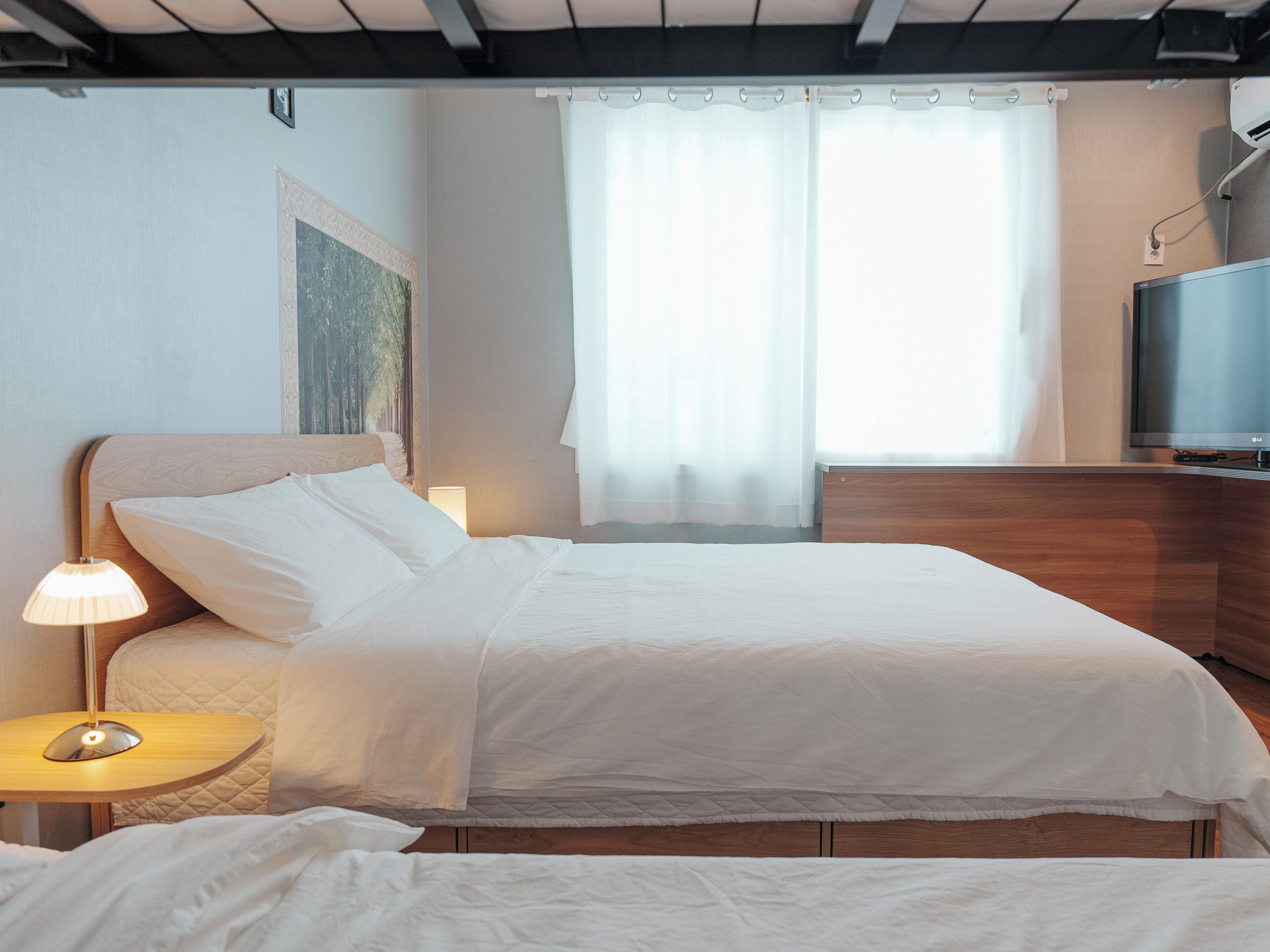 Family Room, Non Smoking, Private Bathroom (Breakfast not provided/Room Type Random Assignment) | Premium bedding, down comforters, soundproofing, free WiFi