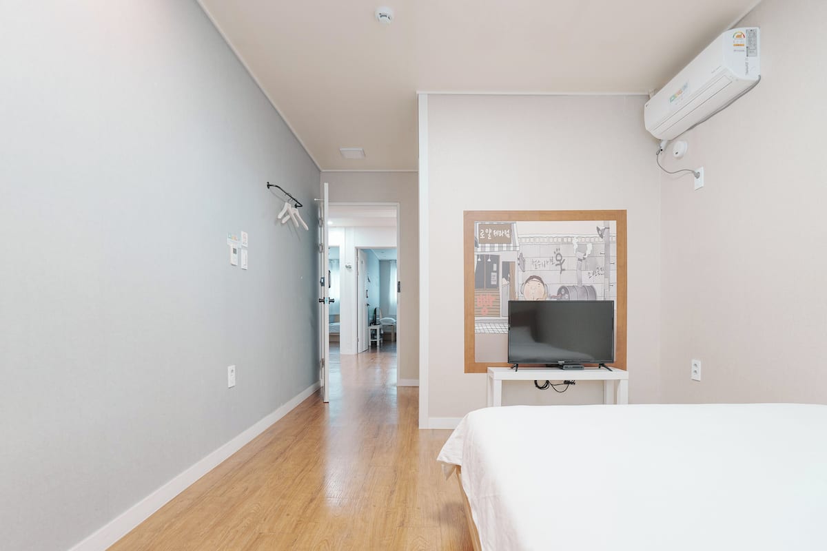 Standard Double Room, 1 Double Bed, Non Smoking, Private Bathroom (Breakfast not provided) | 1 bedroom, premium bedding, down duvets, soundproofing