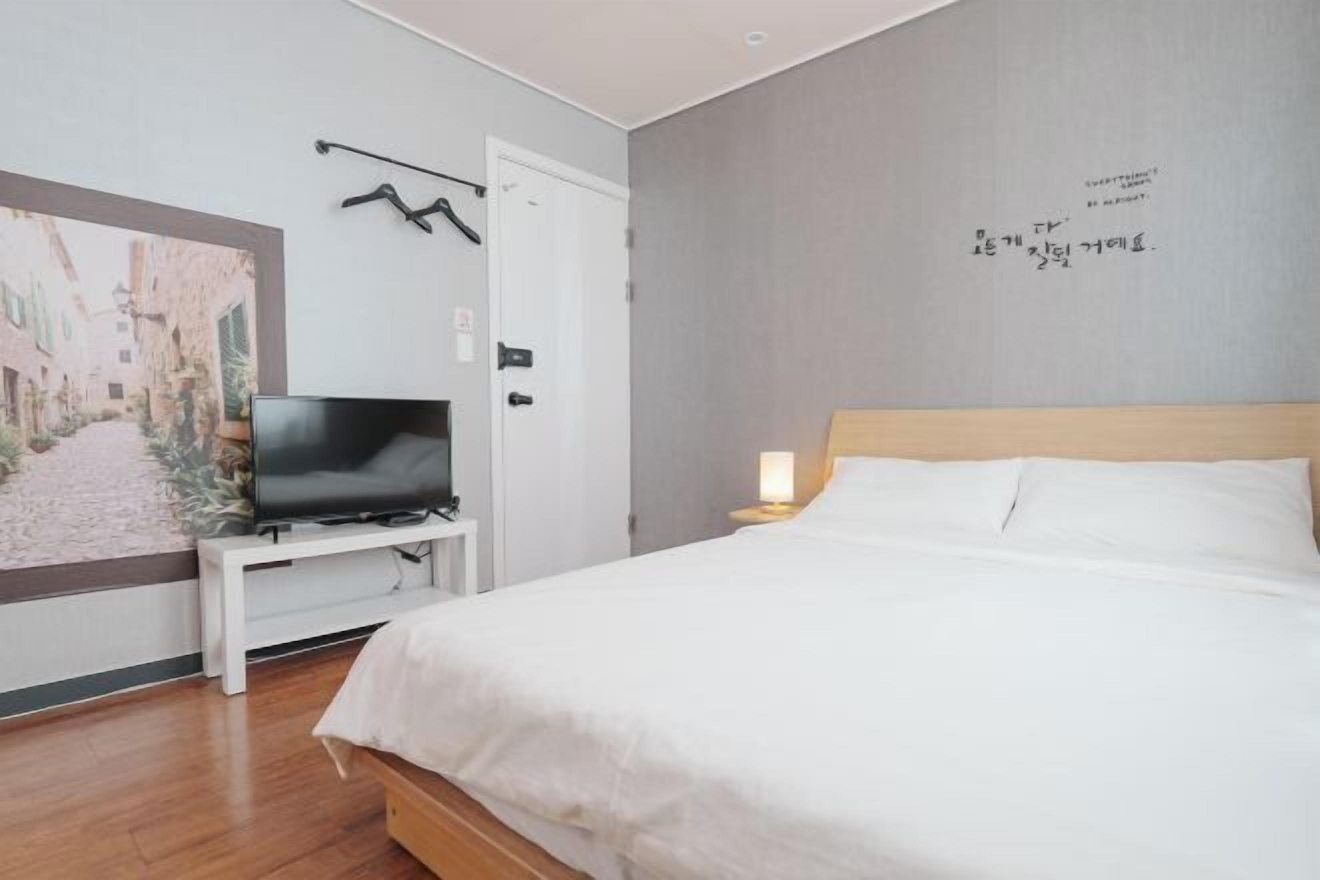 Premium bedding, down duvets, soundproofing, free WiFi