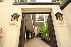 Property entrance - Legian Village Residence (Legian)