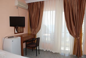Family Suite, Non Smoking | Room amenity