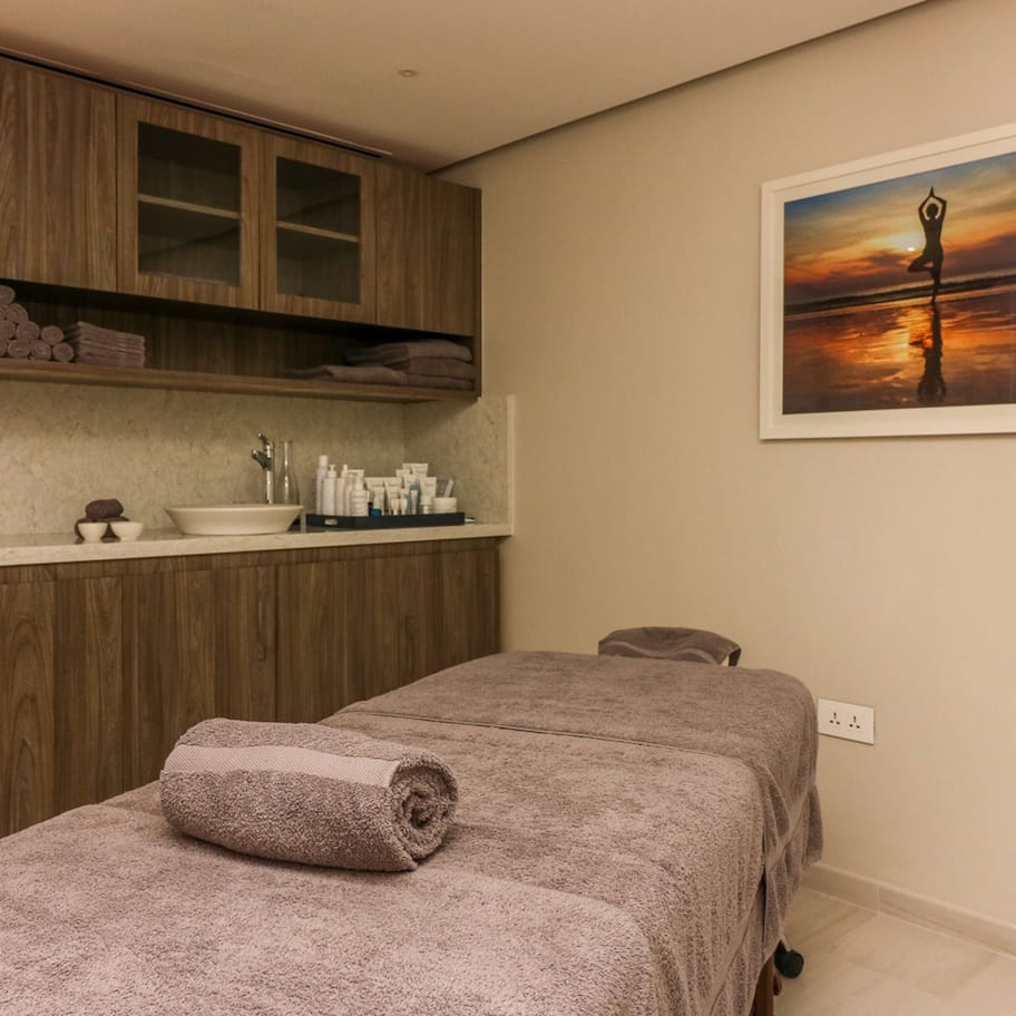 Couples treatment rooms, body treatments, aromatherapy