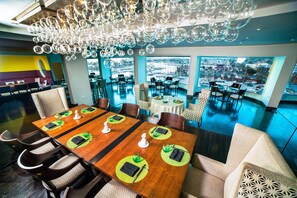 5 restaurants, breakfast, lunch, dinner served; international cuisine - Harbor Club St. Lucia, Curio Collection by Hilton (Gros Islet)