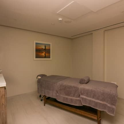 Couples treatment rooms, body treatments, aromatherapy