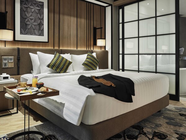 Suite | 1 bedroom, minibar, in-room safe, desk