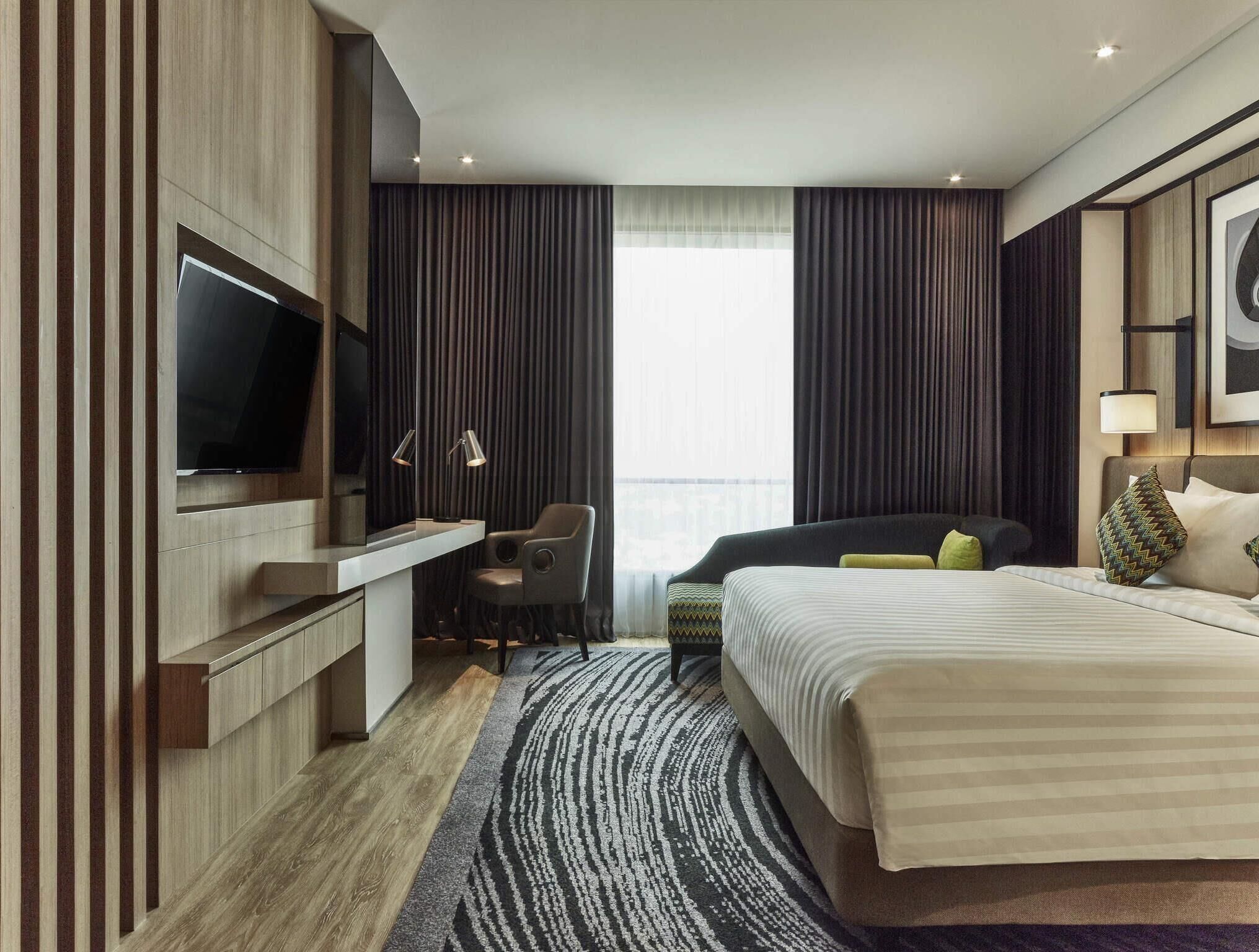 Superior Double Room, 1 Double Bed | Minibar, in-room safe, desk, iron/ironing board