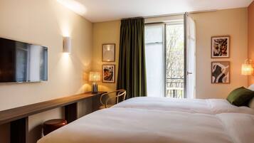 Habitación Deluxe, 1 cama de matrimonio grande, no fumadores (Twin bed on request) | Ropa de cama de alta calidad y minibar con artículos gratuitos