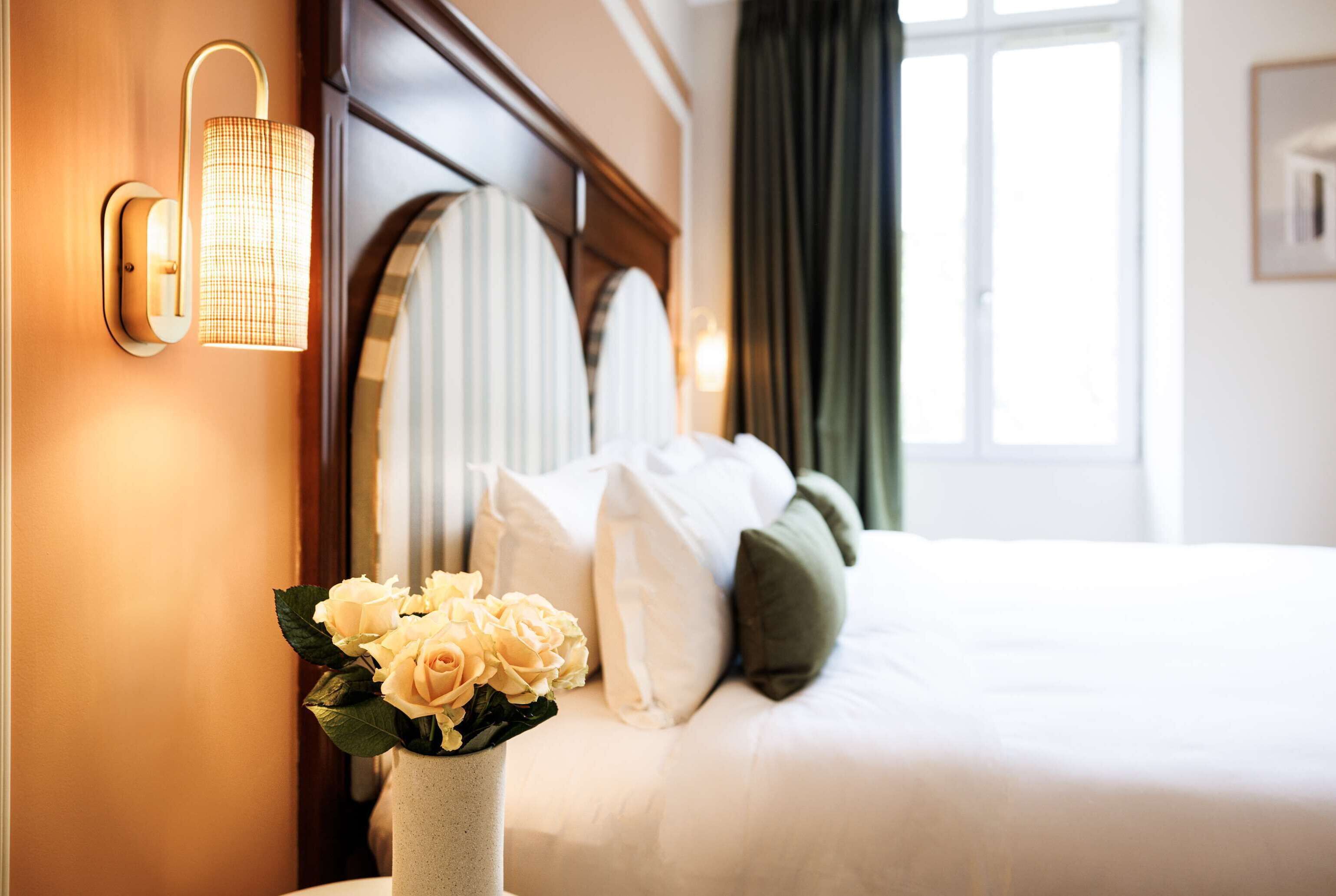 premium bedding, free minibar, in-room safe, desk