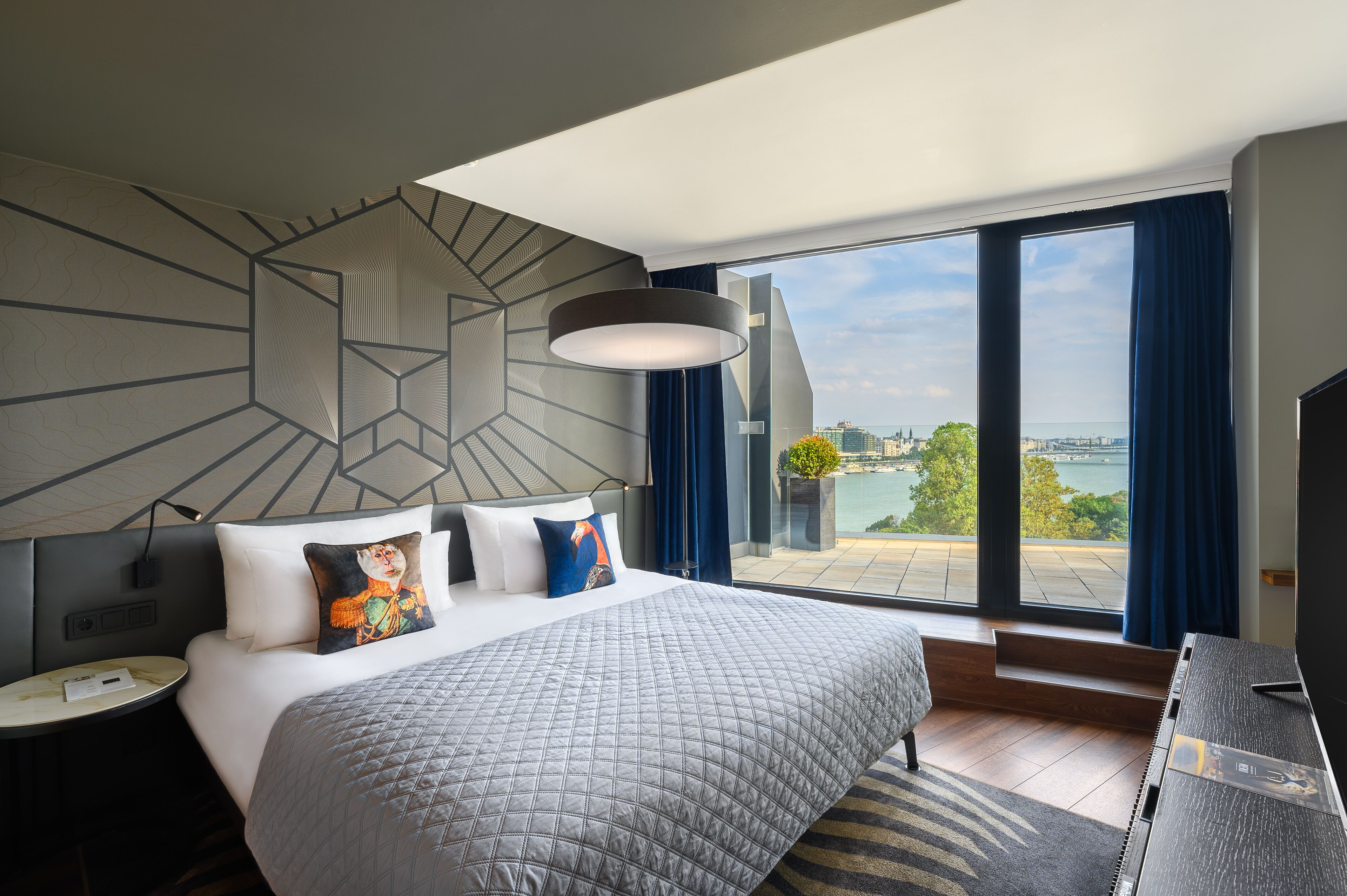 Danube Top Floor Studio - Seventh Heaven | Water view