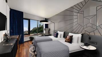 Danube Plus - Urban HiStory | Premium bedding, minibar, in-room safe, blackout curtains