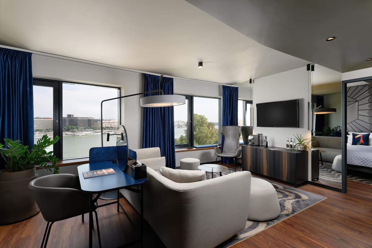 Suite | Water view