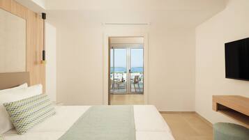 Family Room | Iron/ironing board, free cribs/infant beds, free WiFi, bed sheets