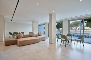 Lobby - Maris Grand Waterpark Resort (Paralimni)